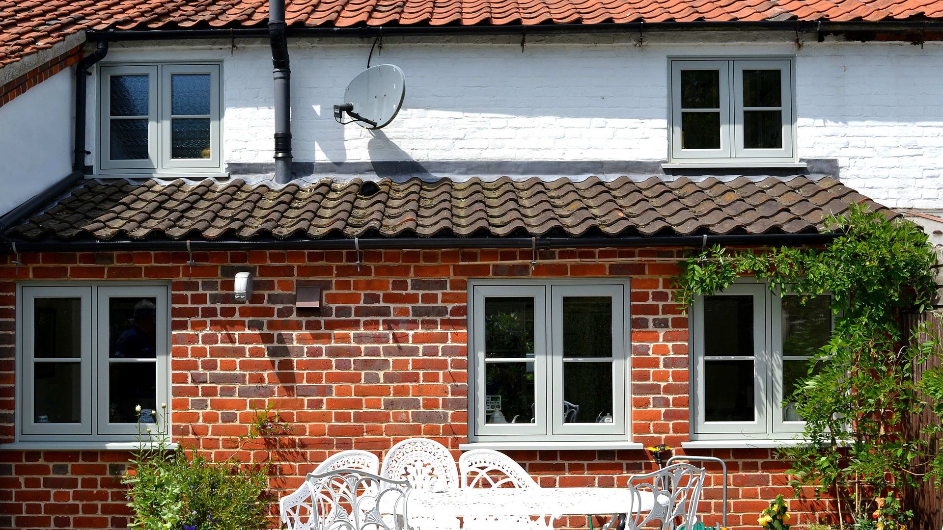 Flush casement windows on an Isle of Wight cottage